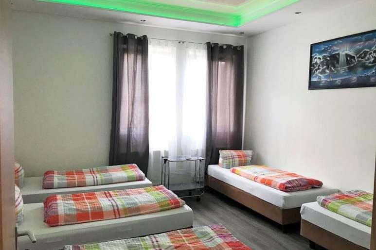 Hostel "Berkut" Нюрнберг Екстер'єр фото